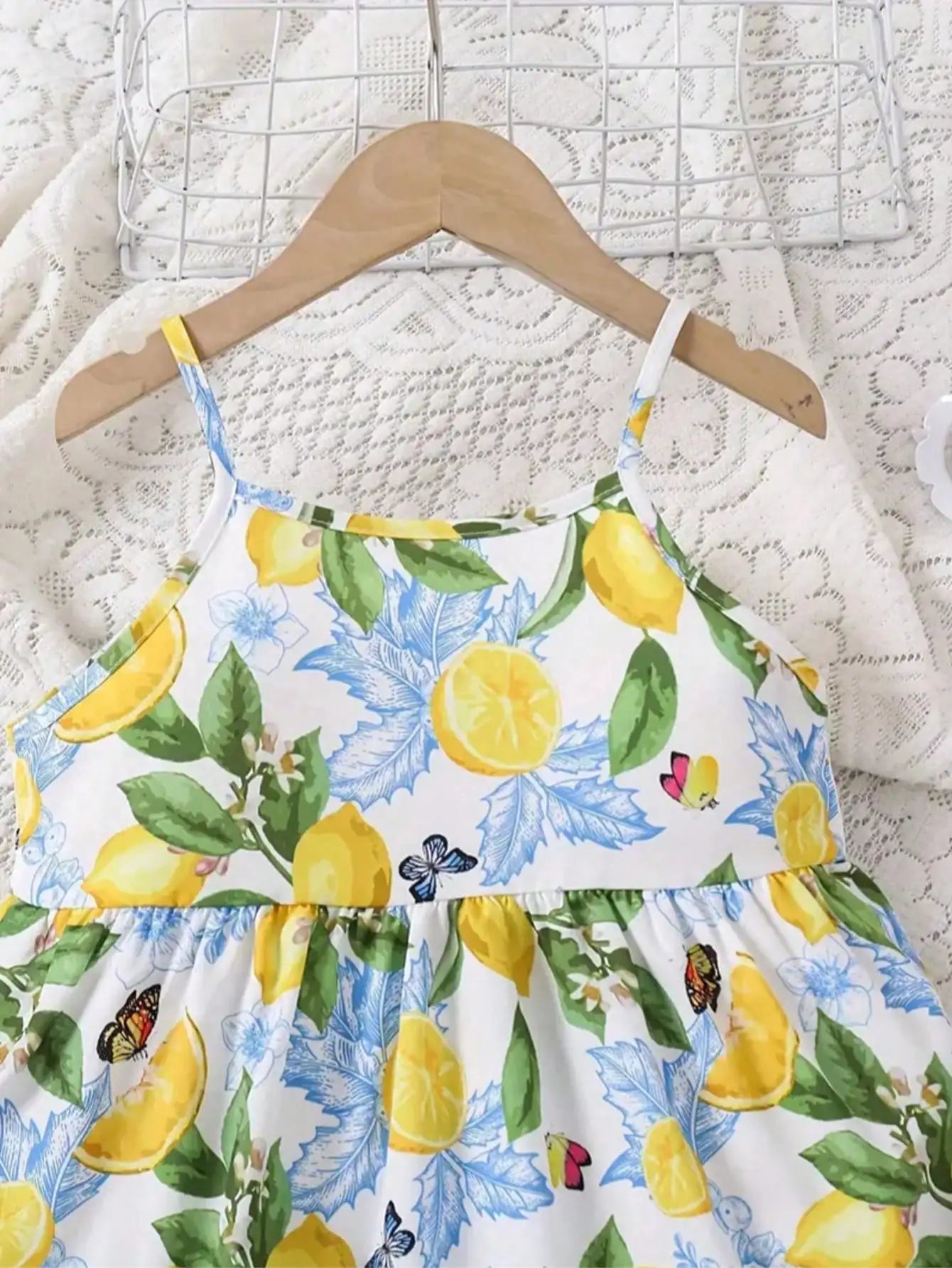 Lemon floral camisole dress, breathable and lightweight, suitable for outdoor activities and daily casual children's clothing