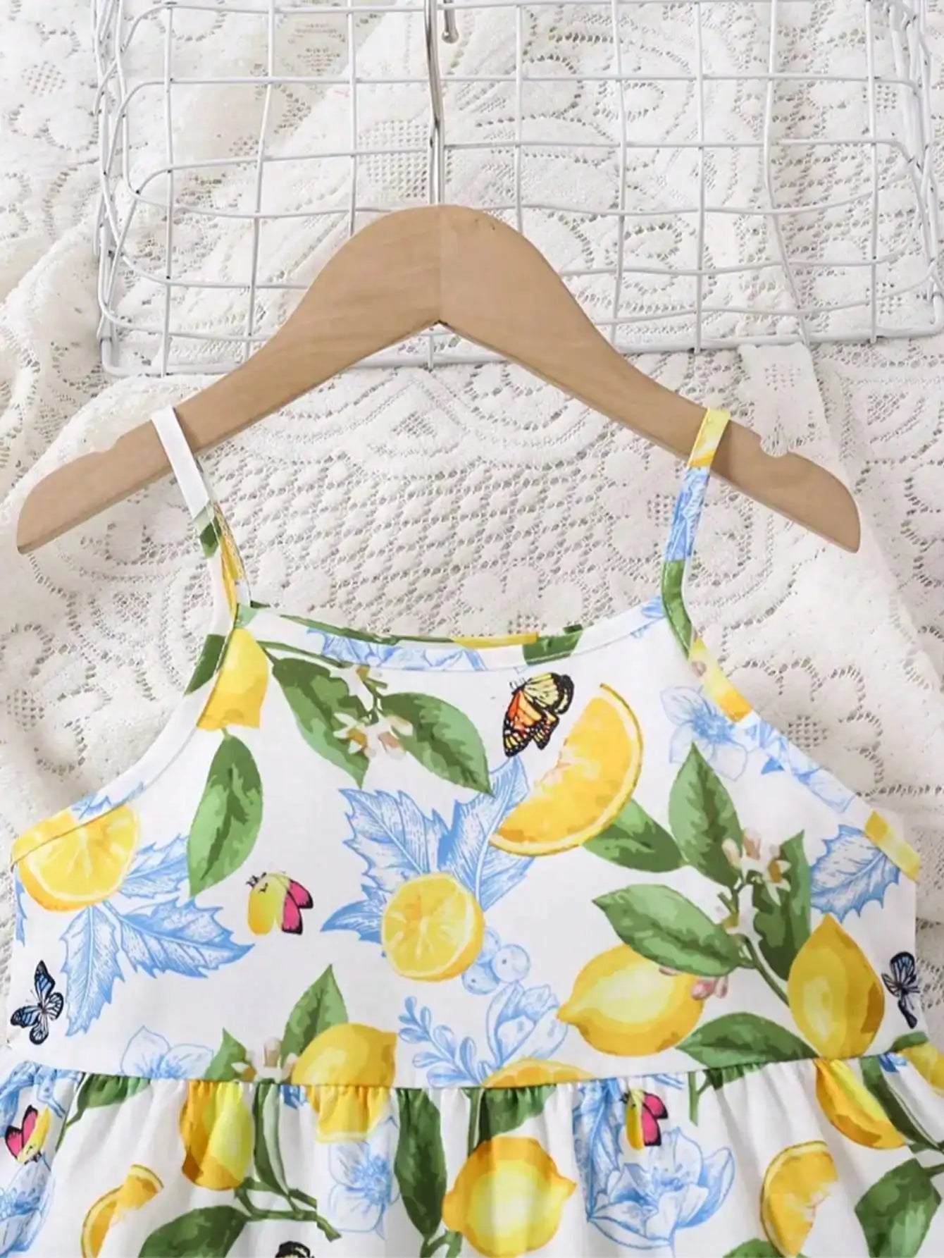 Lemon floral camisole dress, breathable and lightweight, suitable for outdoor activities and daily casual children's clothing
